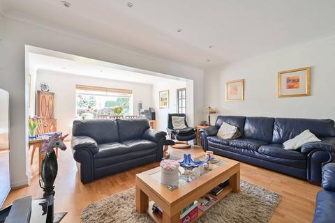 4 bedroom semi-detached house for sale, Little Bushey Lane, Bushey, WD23