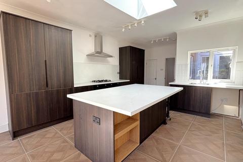 5 bedroom detached house to rent, Joinings Bank, Oldbury B68
