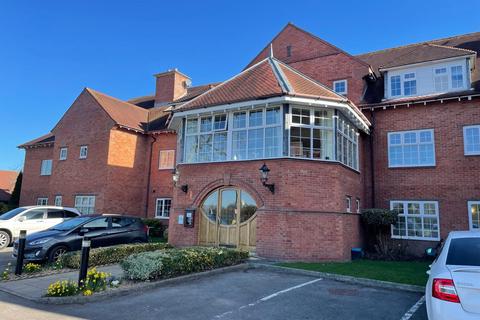 1 bedroom apartment for sale, The Maples, Warford Park, Knutsford