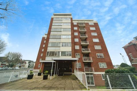 2 bedroom flat for sale, Cromwell Road, Hove, East Sussex, BN3