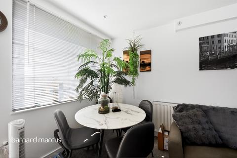 2 bedroom apartment for sale, Town Lane, Stanwell, Staines-Upon-Thames