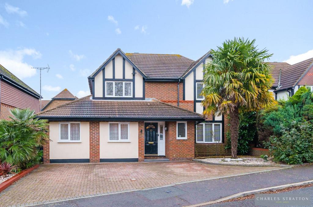 5 bedroom detached house for sale in Grays on OnTheMarket 5 bedroom detached house for sale in Grays on OnTheMarket