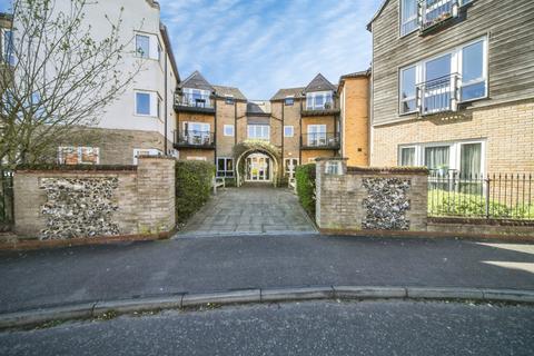 2 bedroom flat for sale, Airfield Road, Bury St. Edmunds, Suffolk, IP32