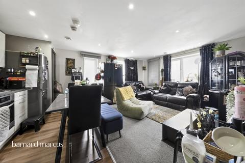 3 bedroom apartment for sale, Town Lane, Stanwell, Staines-Upon-Thames