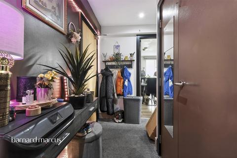 3 bedroom apartment for sale, Town Lane, Stanwell, Staines-Upon-Thames