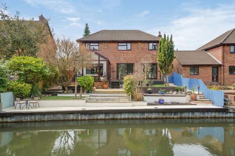4 bedroom detached house for sale, Simpson Road, Milton Keynes MK1