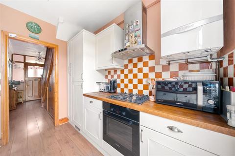 4 bedroom house for sale, Eton Road, Ilford
