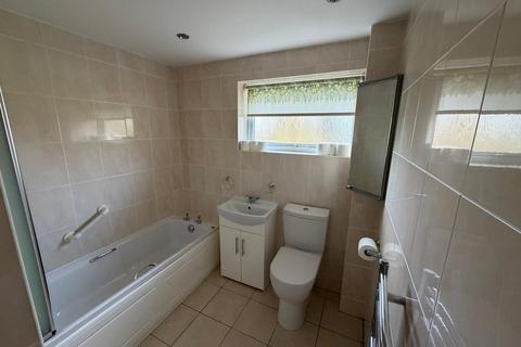 3 bedroom detached house to rent, Westland Road, Westwoodside, DN9