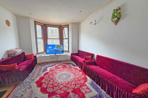 3 bedroom terraced house for sale, Grosvenor Road, London, London, E7