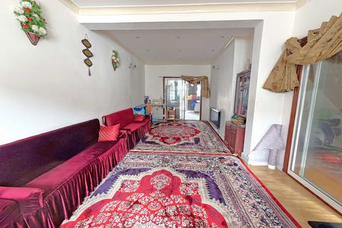 3 bedroom terraced house for sale, Grosvenor Road, London, London, E7