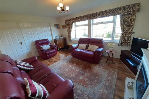 3 bedroom bungalow for sale, Parc Pendre, Brecon, Powys.