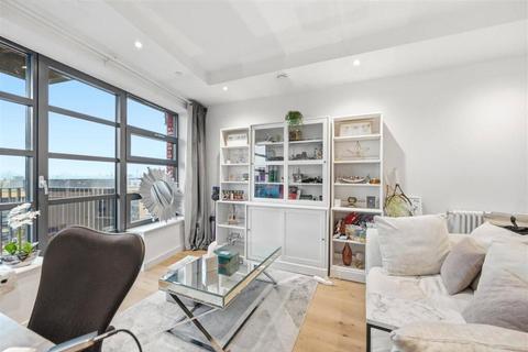 undefined, City Island Way, London, E14