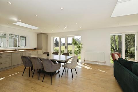 2 bedroom detached bungalow for sale, Thorpe Chase, Ripon HG4