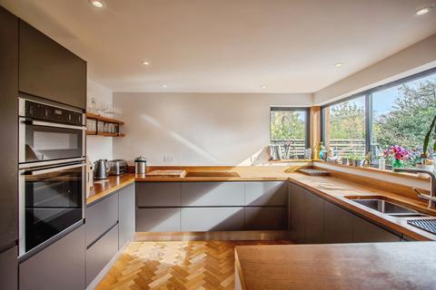 4 bedroom detached house for sale, Dowding Road, Bath