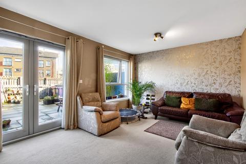 3 bedroom terraced house for sale, Weir Street, Stirling