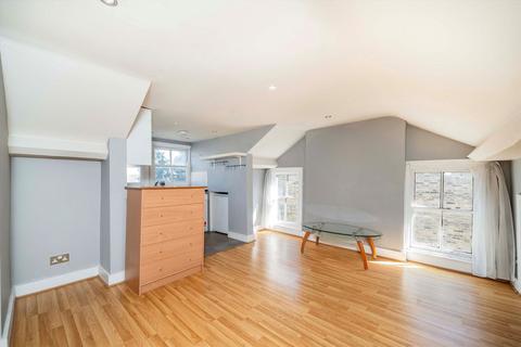 1 bedroom flat for sale, Bickerton Road, London N19