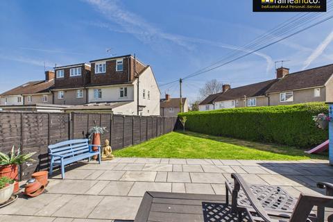 4 bedroom semi-detached house for sale, Swanley Crescent, Potters Bar