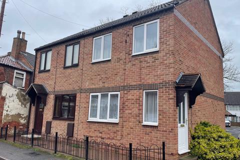 2 bedroom terraced house to rent, Lovers Lane, Newark NG24