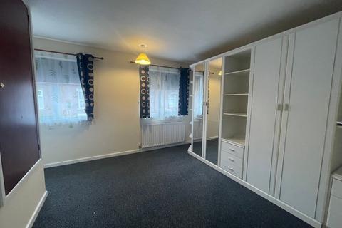 2 bedroom terraced house to rent, Lovers Lane, Newark NG24