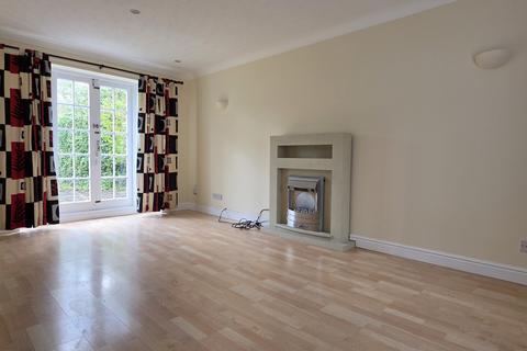 4 bedroom detached house to rent, Redbridge Drive, Andover SP10