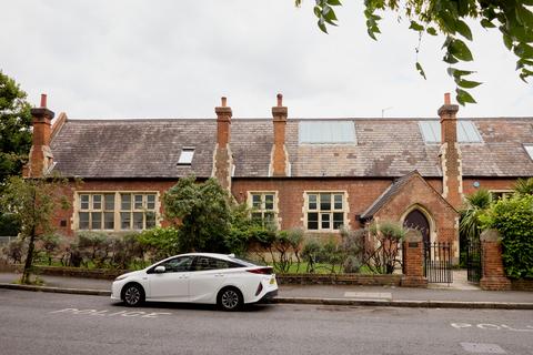 2 bedroom terraced house for sale, St Johns Buildings, London SW9