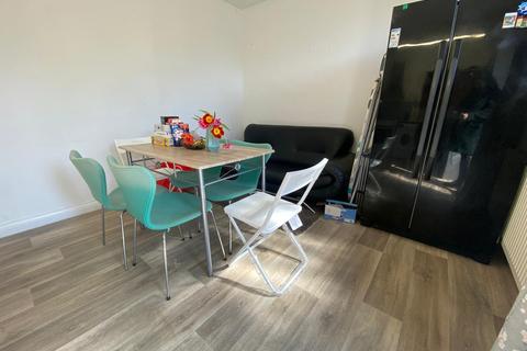 4 bedroom property to rent, Wades Road, Bristol, BS34