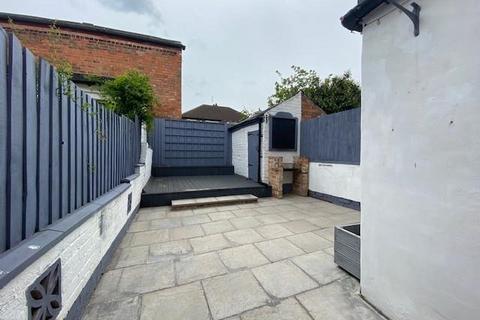 2 bedroom terraced house to rent, Hawkesbury Road, LEICESTER, LE2