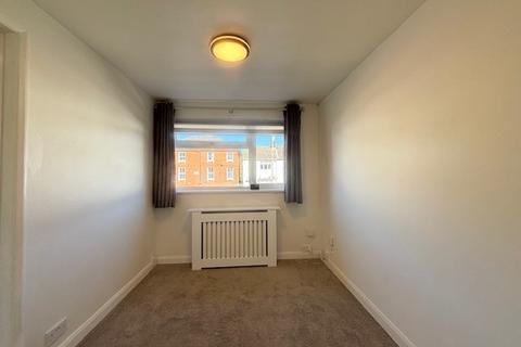 1 bedroom maisonette to rent, Bicester Road, Aylesbury, HP19
