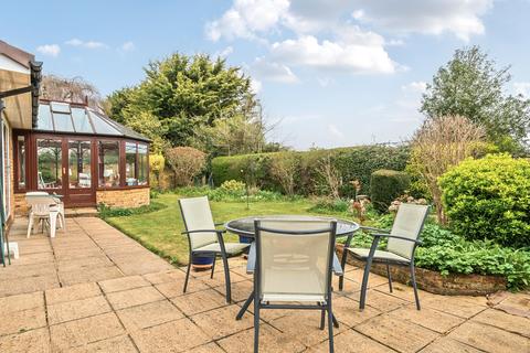 4 bedroom bungalow for sale, Blackpond Lane, Slough, SL2