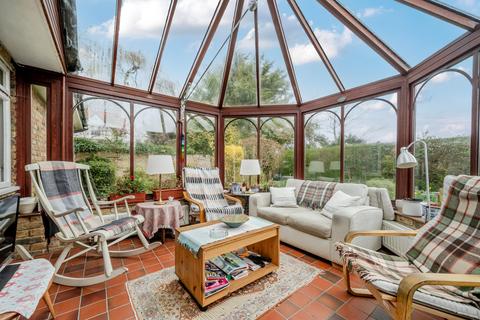 4 bedroom bungalow for sale, Blackpond Lane, Slough, SL2