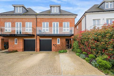 Holland Gardens, Eltham, London, SE9