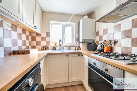 1 bedroom flat for sale, Station Road, Liss, GU33