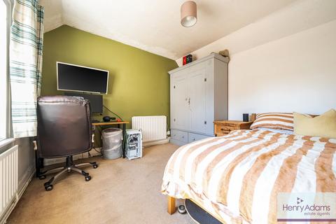 1 bedroom flat for sale, Station Road, Liss, GU33