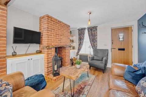 2 bedroom terraced house to rent, Bishops Road, Bury St. Edmunds IP33