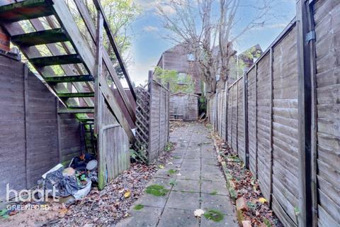 Greenford Road, Greenford