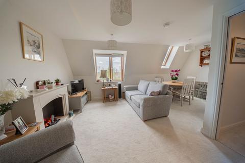 1 bedroom flat for sale, Kleinwort Close, Hurst Place, RH16