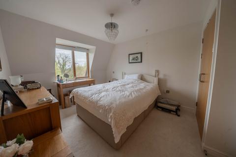 1 bedroom flat for sale, Kleinwort Close, Hurst Place, RH16