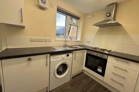 2 bedroom apartment to rent – pohled 2