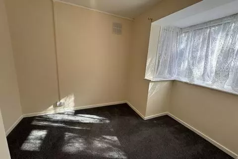 2 bedroom apartment to rent – pohled 4