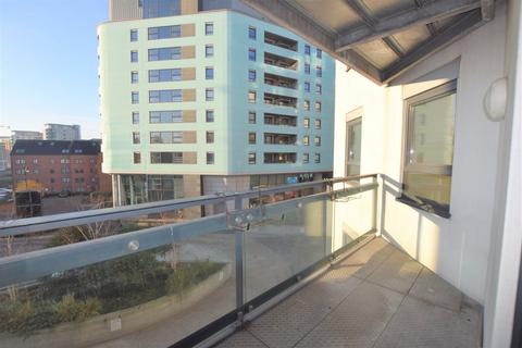 2 bedroom apartment for sale, The Gateway South, Marsh Lane