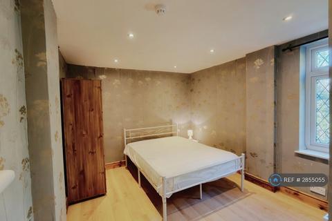 1 bedroom maisonette to rent, Frays Avenue, Middlesex, UB7