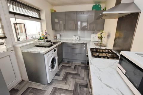 2 bedroom semi-detached house for sale, Elgar Close, Broadfields