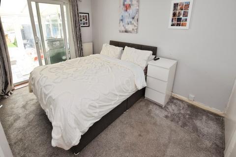 2 bedroom semi-detached house for sale, Elgar Close, Broadfields