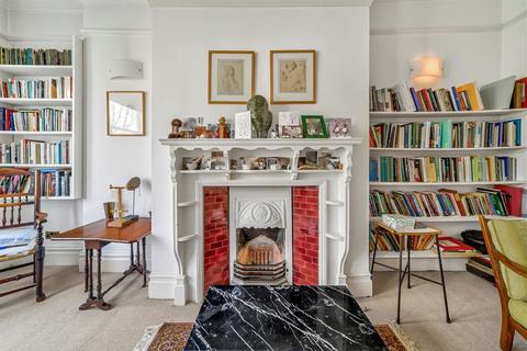 3 bedroom flat for sale, Riverview Gardens, London SW13
