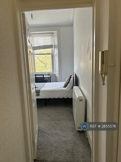 1 bedroom in a flat share to rent, Upper Grove Place, Edinburgh, EH3
