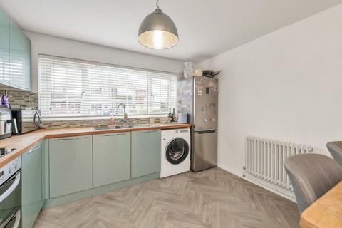 3 bedroom terraced house for sale, Willmott Road, Royston SG8