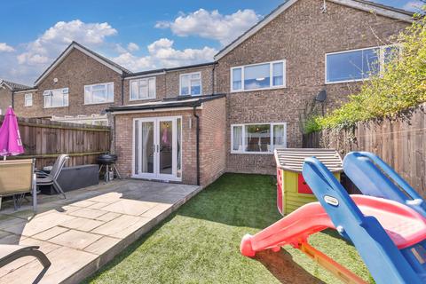 3 bedroom terraced house for sale, Willmott Road, Royston SG8