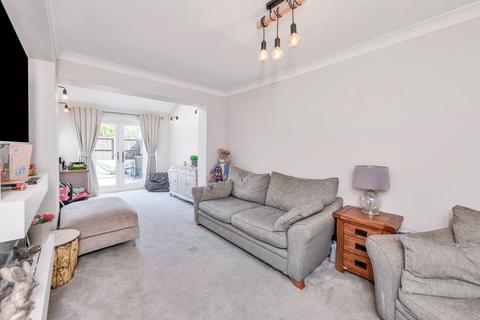 3 bedroom terraced house for sale, Willmott Road, Royston SG8