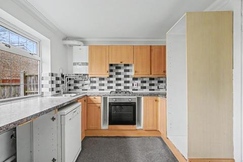 3 bedroom terraced house for sale, 84 Ploughmans Way, Rainham,