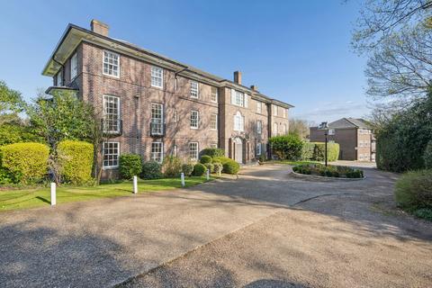 1 bedroom apartment for sale, Park Lawn, Farnham Royal